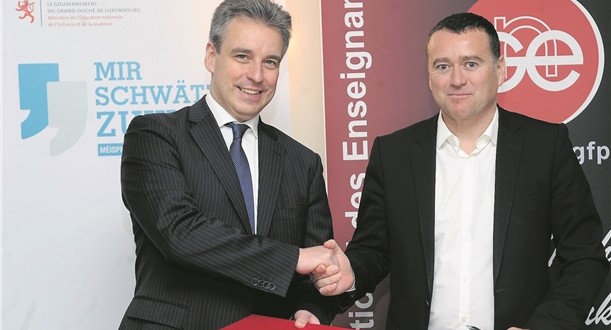 Le ministre de l'Éducation nationale, Claude Meisch, et le président du Syndicat national des enseignants,Patrick Remakel, ont officialisé hier leur nouveau départ pour améliorer la qualité de l'école fondamentale. (photo Hervé Montaigu)