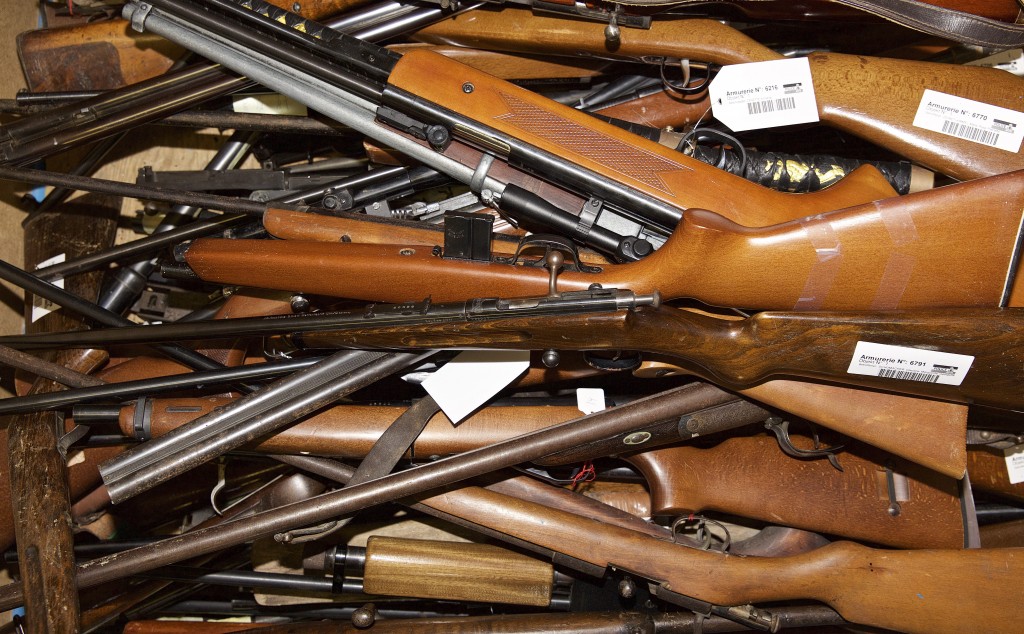 Tous types de fusils à recycler, à l'armurerie de la police grand-ducale. (photo JC Ernst)