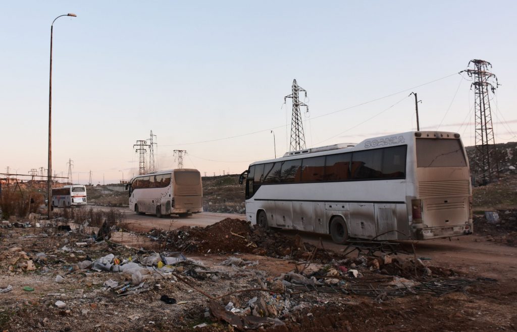 Bus d'évacuation ce dimanche 18 décembre à Alep. (photo AFP)