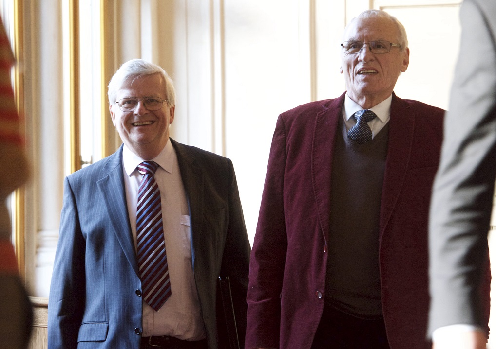 Les auteurs de la pétition "contre" : Henri Werner et Jos Schloesser. (Photo Alain Rischard)