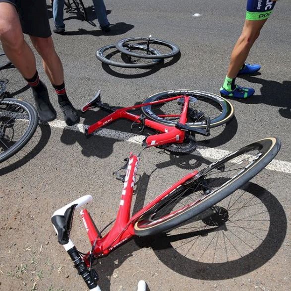 Le vélo de Laurent Didier après sa chute... (photo DR)