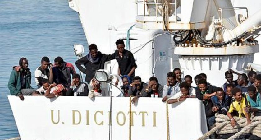 RÃ©sultat de recherche d'images pour "image du navire diciotti"