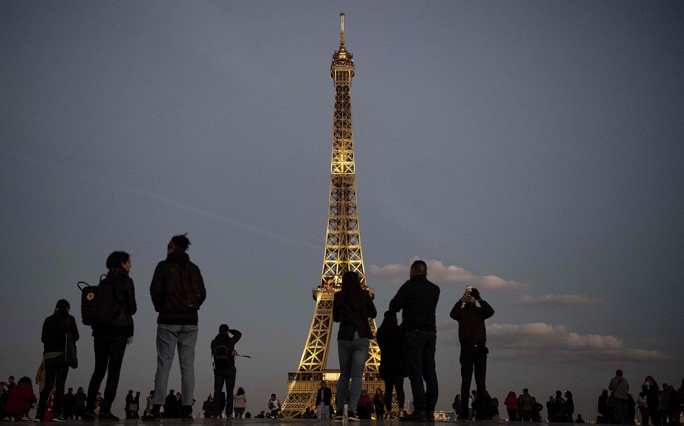 Les hommages se sont multipliés à travers le monde, de Paris...
