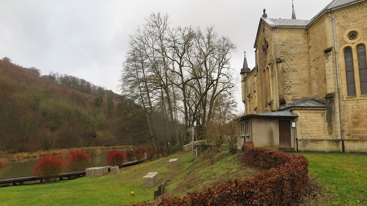 La France à gauche, le Luxembourg à droite : un rare endroit aménagé conjointement (Photo : HG).
