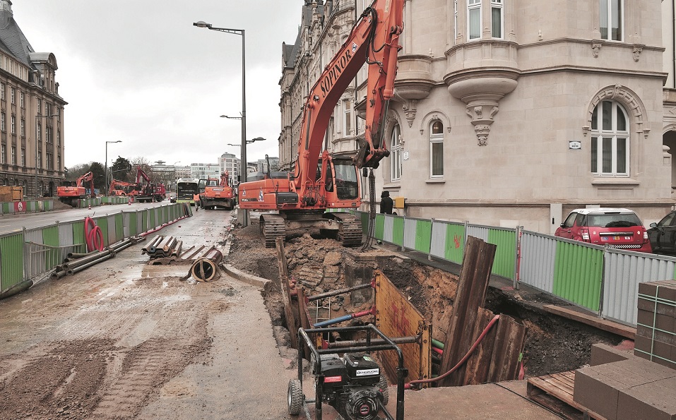 L'avancement des travaux dans la partie inférieure de l’avenue de la Liberté aura des répercussions sur l’organisation du trafic dans l’avenue de la Gare. (Photo Julien Garroy)