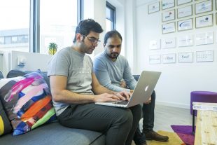 Saleem Najjar et Rami Alattar, en plein travail à  la House of Startups.
(photo Tania Feller)