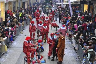 Entre les gouttes, pluie de confettis l'an dernier à Esch ! (archives Editpress)