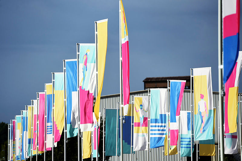 Des drapeaux... très artistiques ! (Photo : Isabella Finzi)