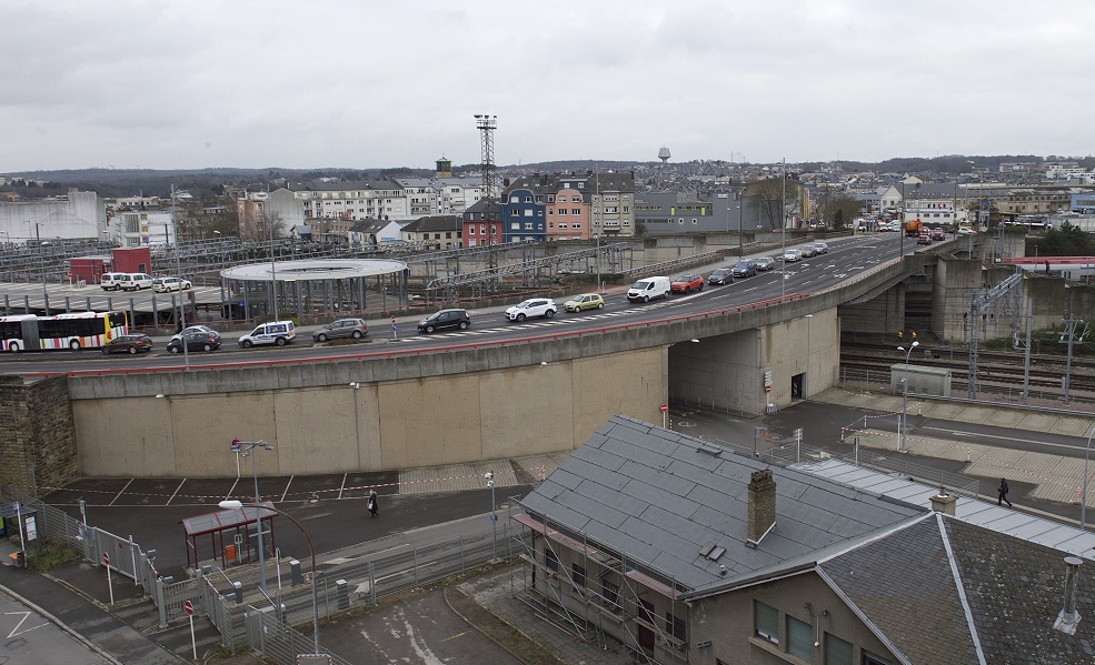 Les travaux du pont Buchler, entre Bonnevoie et le quartier de la Gare, ont débuté le 21 janvier pour une durée d'au moins deux ans. Le pont Buchler sera un pont multimodal, où évolueront piétons, cyclistes, bus, voitures. (archives Fabrizio Pizzolante)