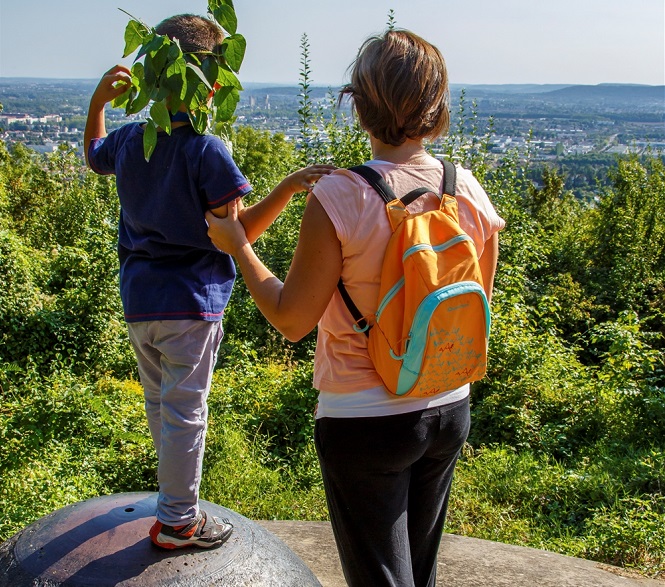 345 hectares de bois entoure le fort et offre une vue formidable sur Thionville, la Vallée de la Moselle, les communes alentours. (Photo : Droits Réservés)